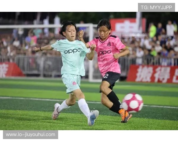 彼得因热爱足球而踏上追逐梦想的青春奋斗之路